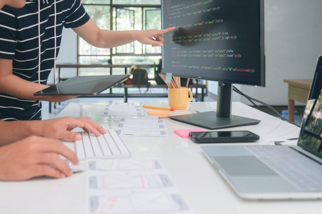 Een website template of maatwerk